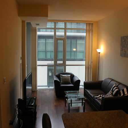 Custom Luxury Suite - By Elite Suites Mississauga Exteriör bild