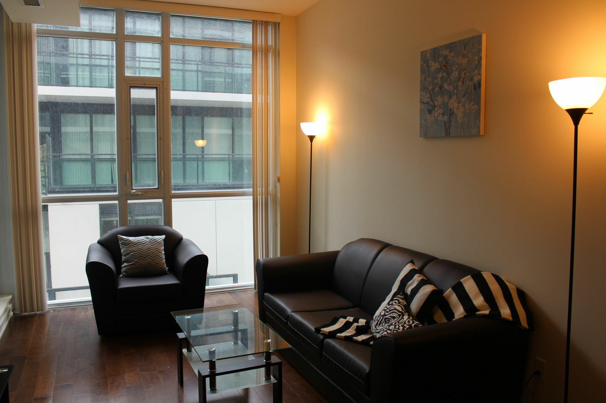 Custom Luxury Suite - By Elite Suites Mississauga Exteriör bild