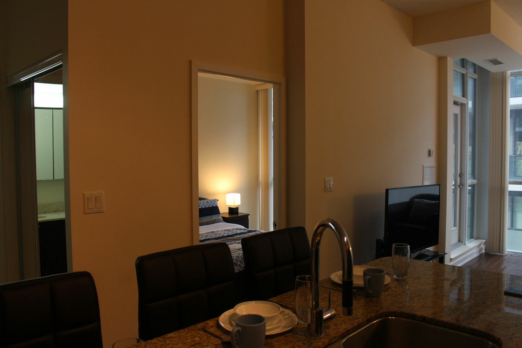 Custom Luxury Suite - By Elite Suites Mississauga Exteriör bild