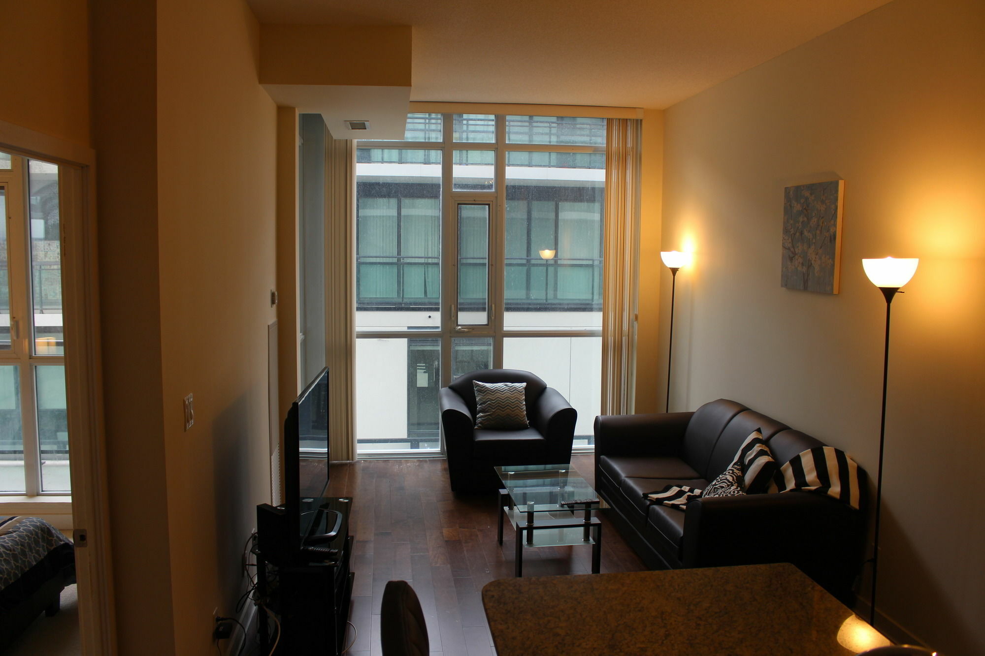 Custom Luxury Suite - By Elite Suites Mississauga Exteriör bild
